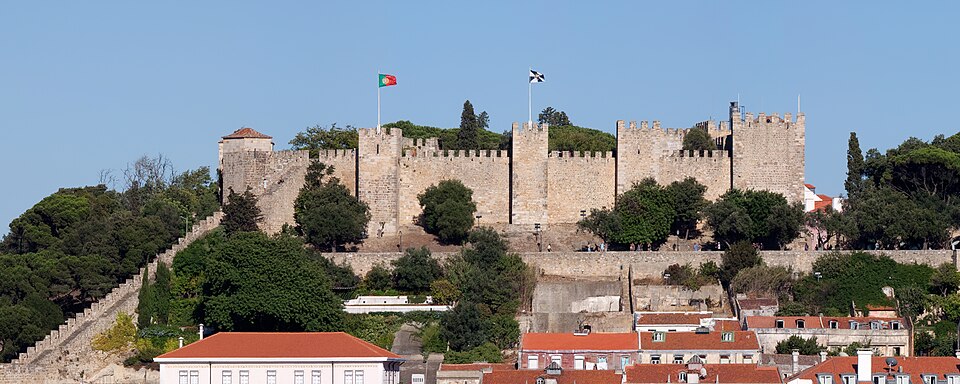 São Jorge Castle and Lisbon rooftops
