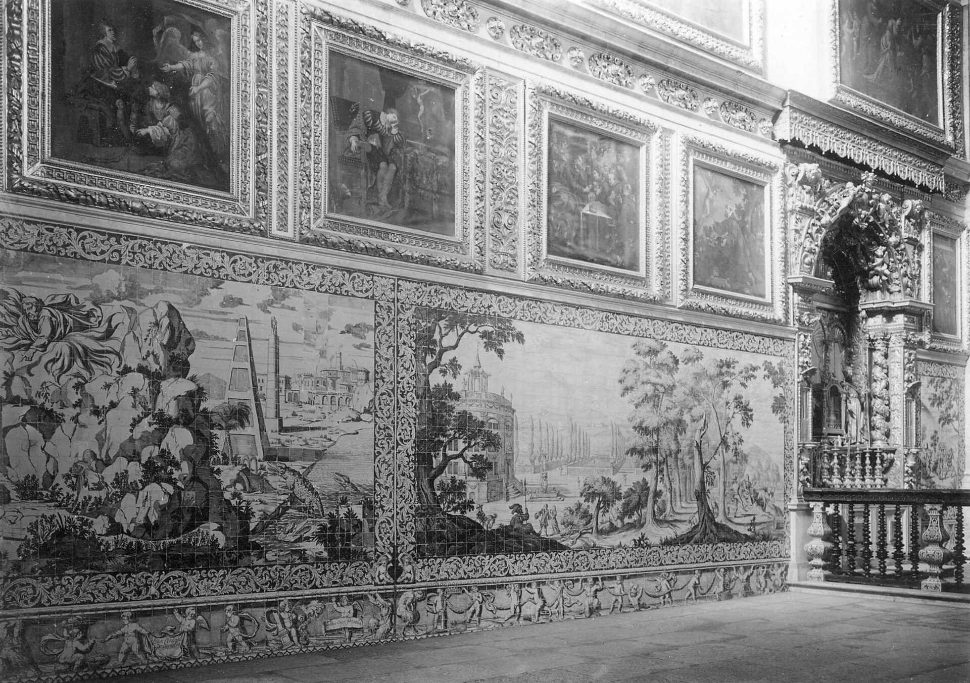 Azulejos and paintings inside Madre de Deus Church