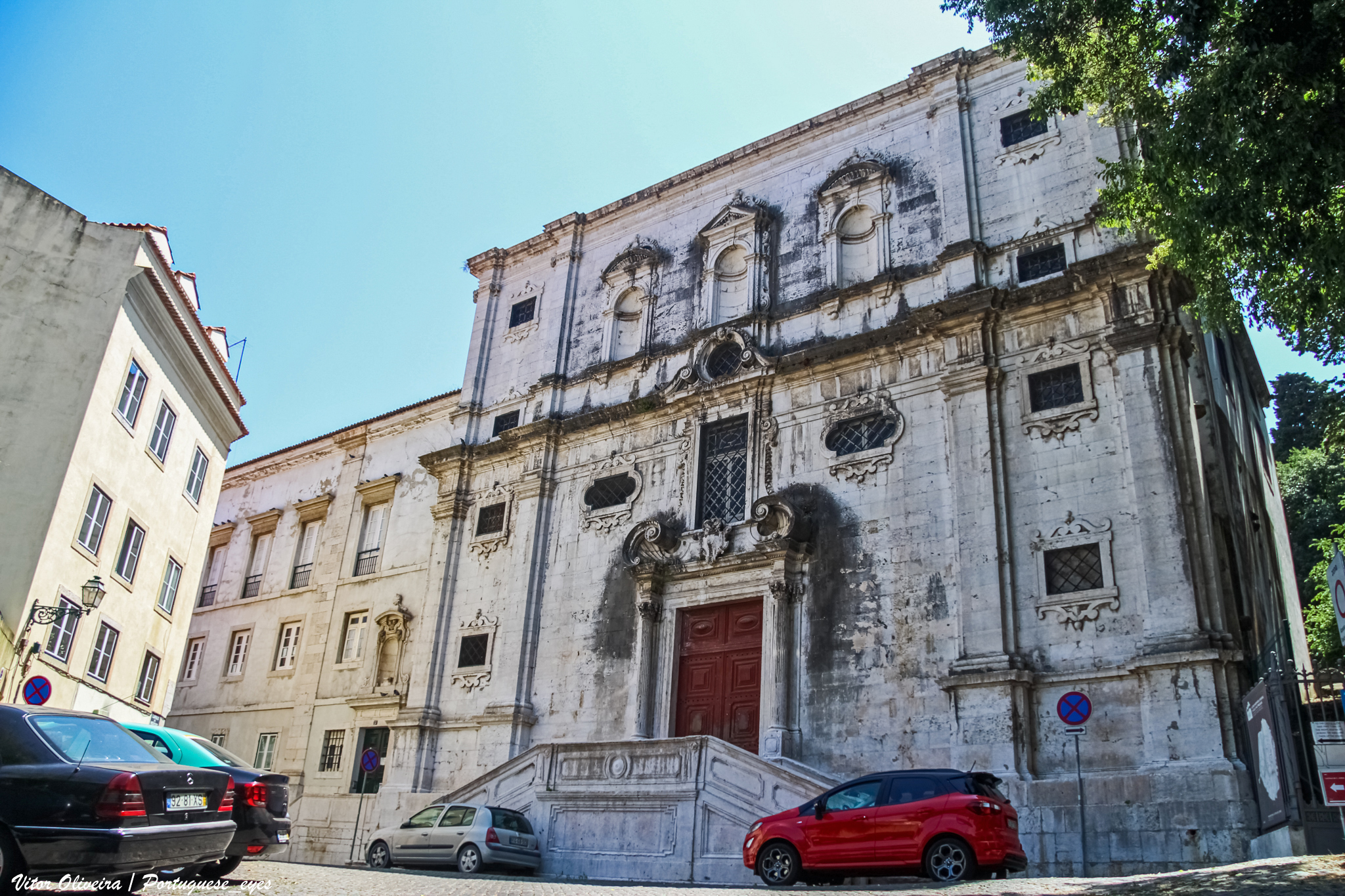 Façade of the Menino Deus church and convent