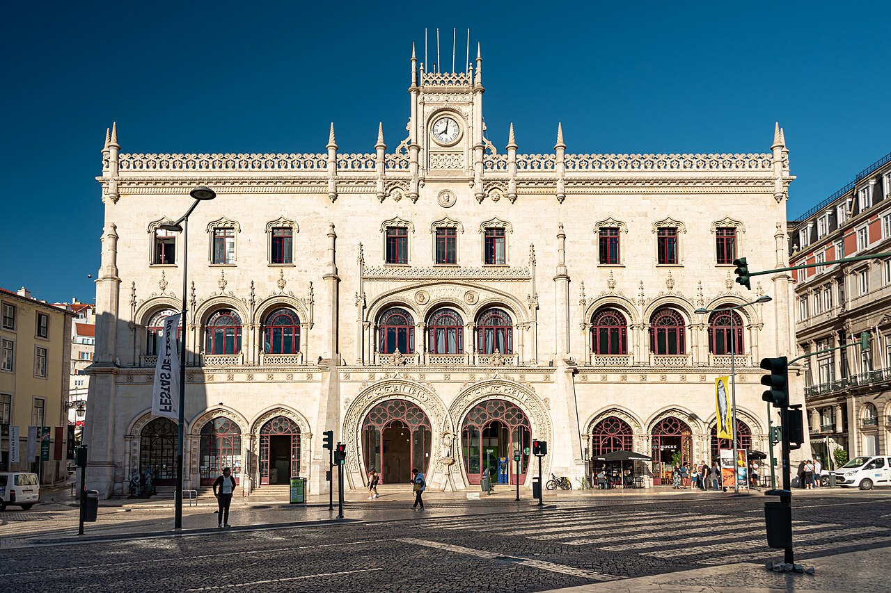 Horseshoe portals of Rossio Station